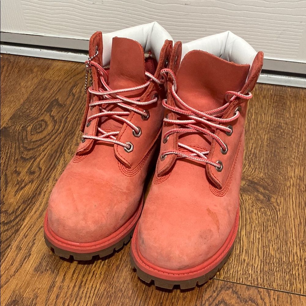 Coral Lace-Up Timberland Boots
